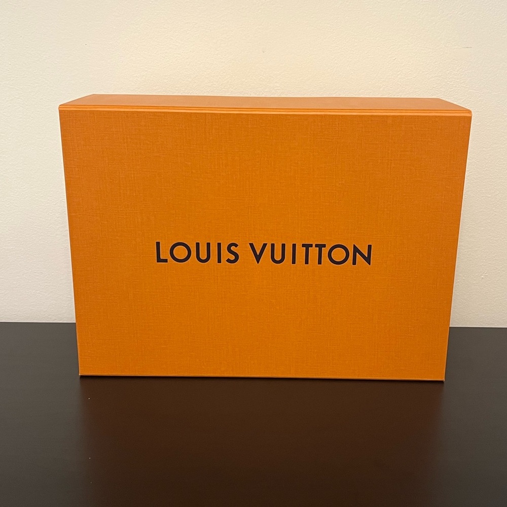 🛍️Louis Vuitton Box 14” x 10” x 5”